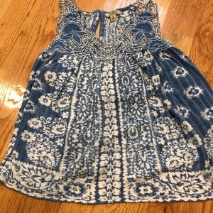 Blue and white floral tank top.